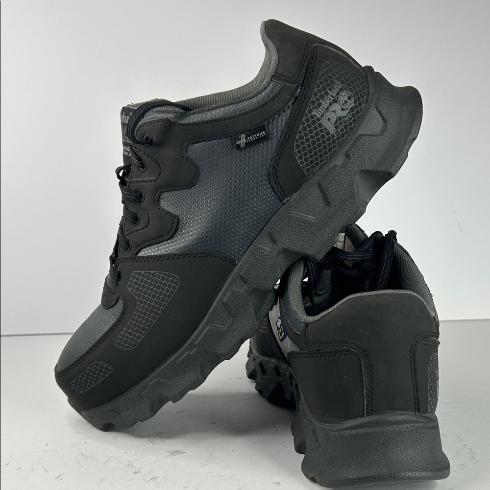 Timberland Black Anti-Fatigue Shoes - Picture 4 of 5